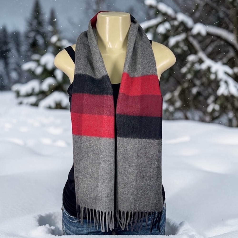 Carl Michaels 100 % lambs wool scarf 🧣